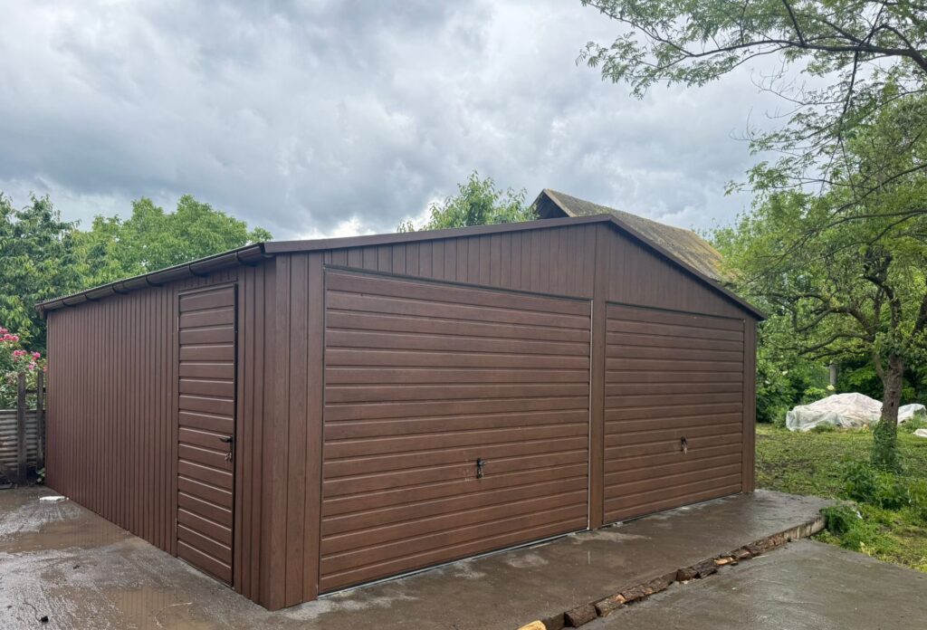 Garaż drewnopodobny 6,5 m x 5,5 m ID- D23