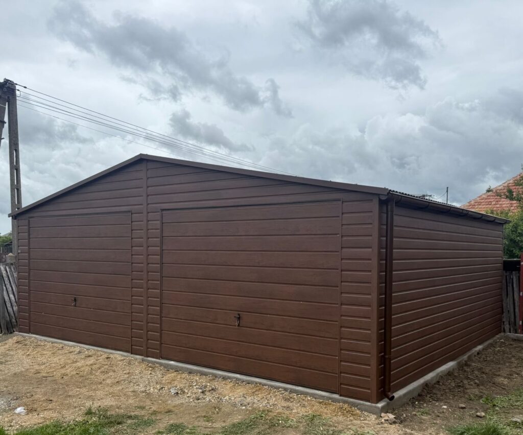 Garaż drewnopodobny 7x5,5m    ID- D28
