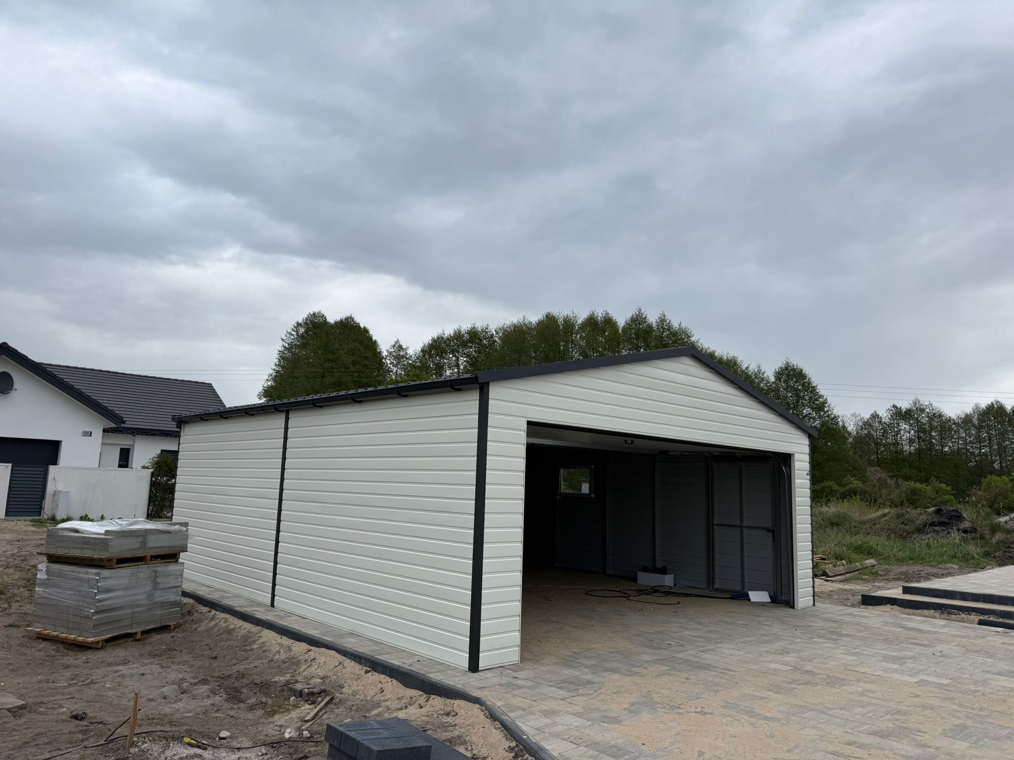 Garaż akrylowy z bramą segmentową 6x7m ID S32 - obrazek 4
