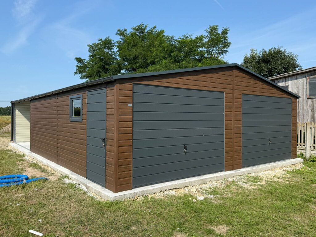 Garaż drewnopodobny 7x7m + wiata 7x4m    ID- D32