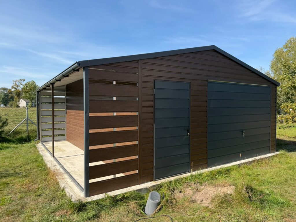 Garaż drewnopodobny 5x 6m + wiata 1x6m ID -W19